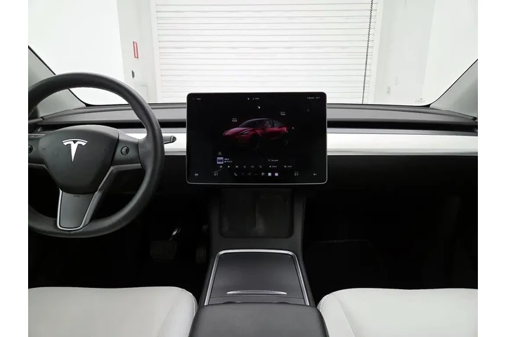 $30998 : Tesla Model Y 2022 AWD Long image 9