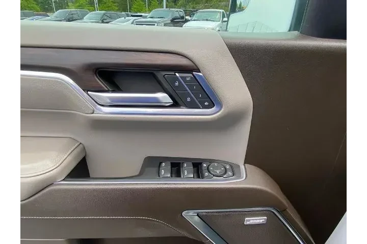 $39998 : GMC Sierra 1500 2022 4x4 SLT image 4