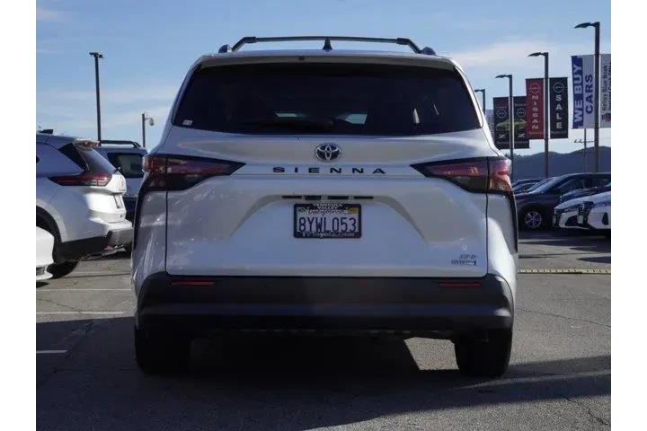 $33948 : Toyota Sienna 2022 XLE 8-Pas image 5