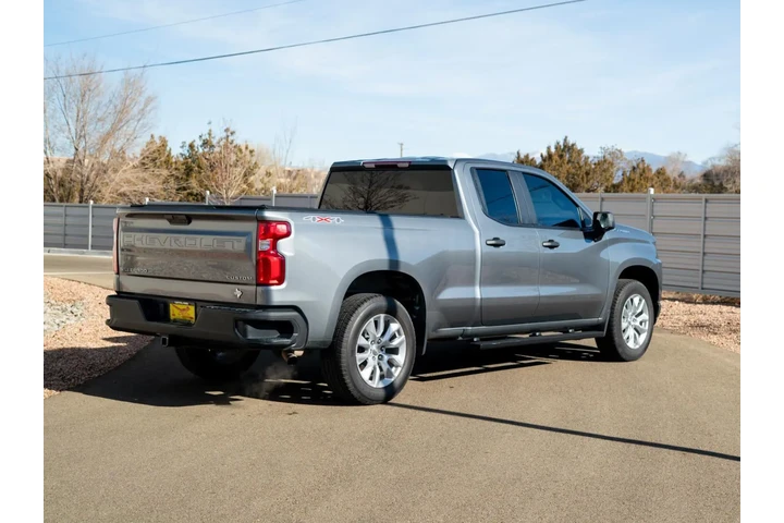 $30478 : 2021 Silverado 1500 Custom image 4