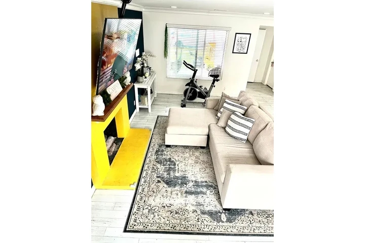 $1500 : Santa Ana - Beautiful 3 bd image 9