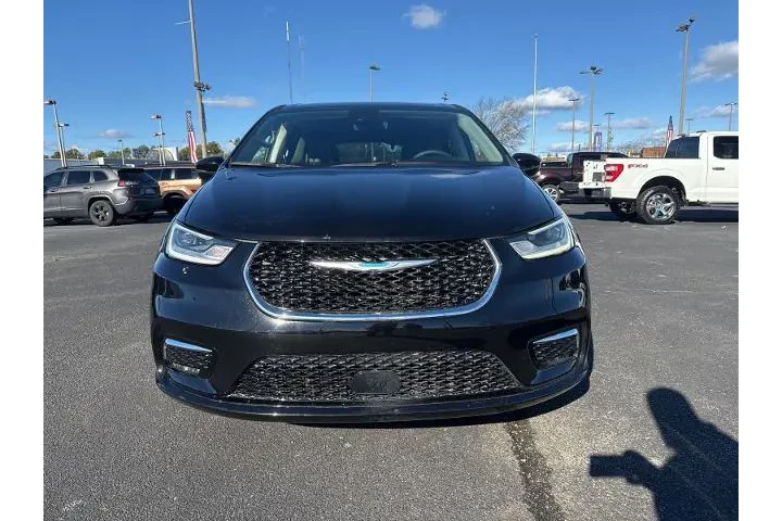 $28950 : Chrysler Pacifica 2024 Touri image 3