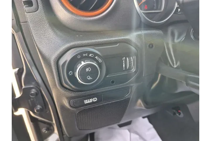 $37486 : Jeep Gladiator 2023 4x4 Moja image 9