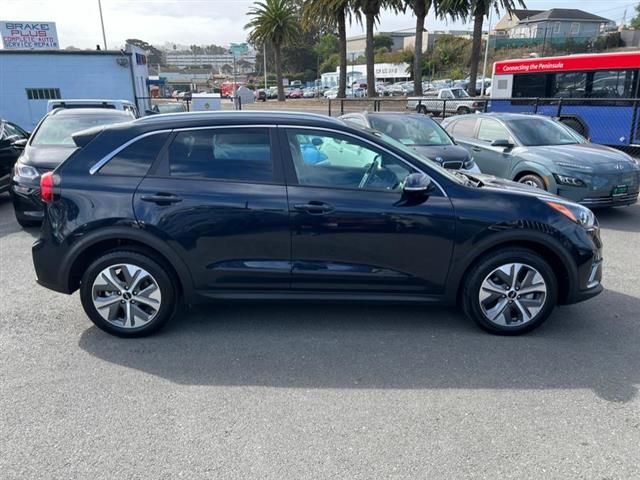 $25000 : Used 2022 Niro EV EX Premium image 4