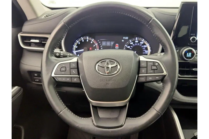 $37998 : Toyota Highlander 2023 XLE 4 image 10