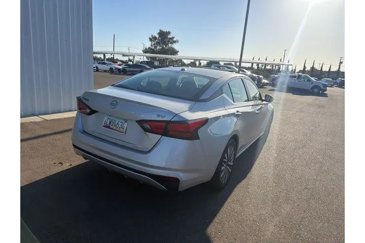 $19775 : Nissan Altima 2024 2.5 SV 4d image 4