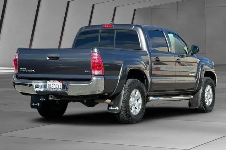 $26500 : Toyota Tacoma 2014 4x4 V6 4d image 4