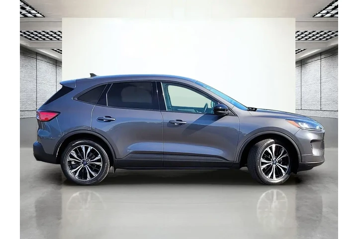 $17999 : Ford Escape 2021 SE 4dr SUV image 6