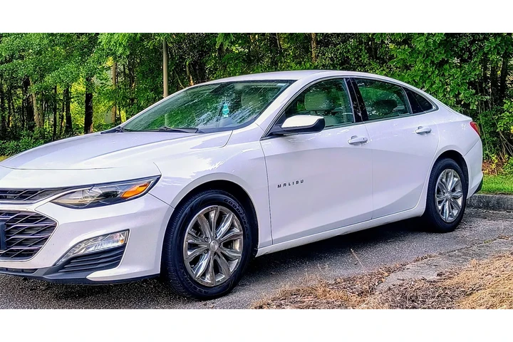 $8900 : 2020 Chevy Malibu LT image 2