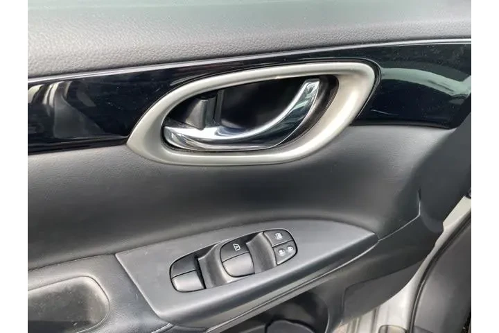 $12992 : Nissan Sentra 2016 S 4dr Sed image 5