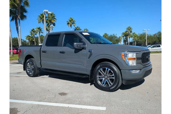 $31974 : Ford F-150 2021 4x2 XL 4dr S image 2