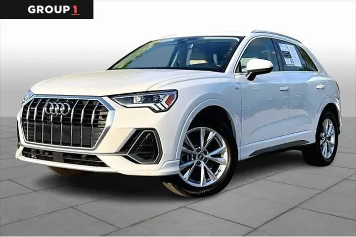 $24498 : Audi Q3 2022 AWD quattro S l image 1