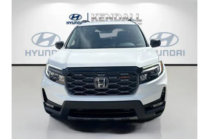 $29998 : Honda Passport 2023 AWD Trai image 2