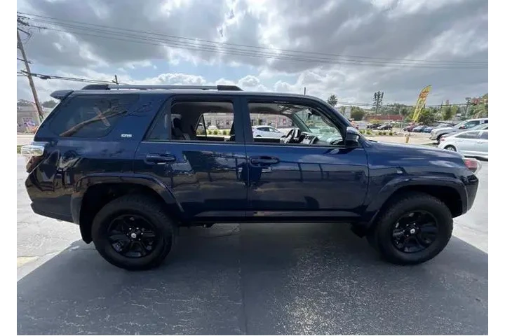$39789 : Toyota 4Runner 2022 4x4 SR5 image 3