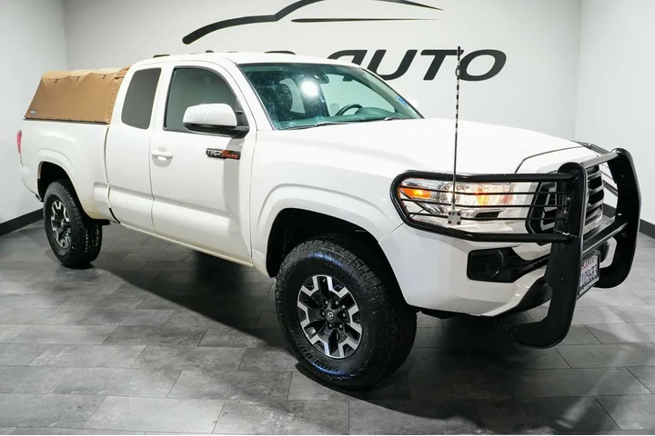 $24788 : 2020 Tacoma 4WD SR image 7