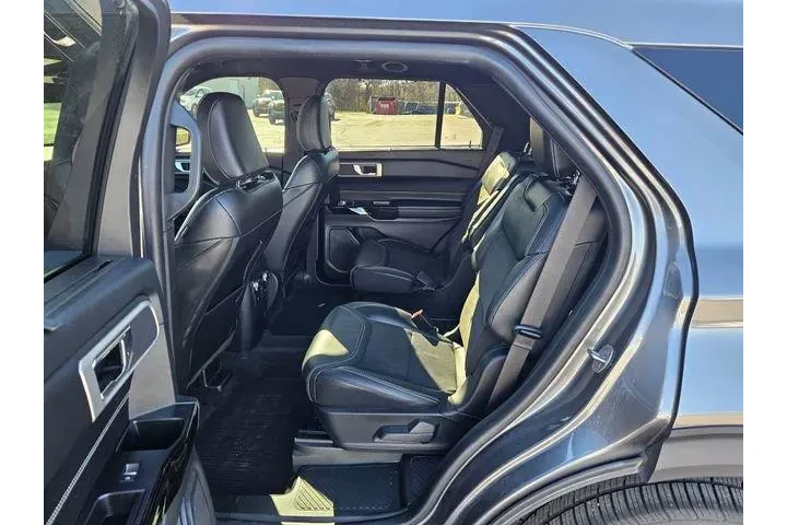 $37000 : Ford Explorer 2022 AWD ST 4d image 10