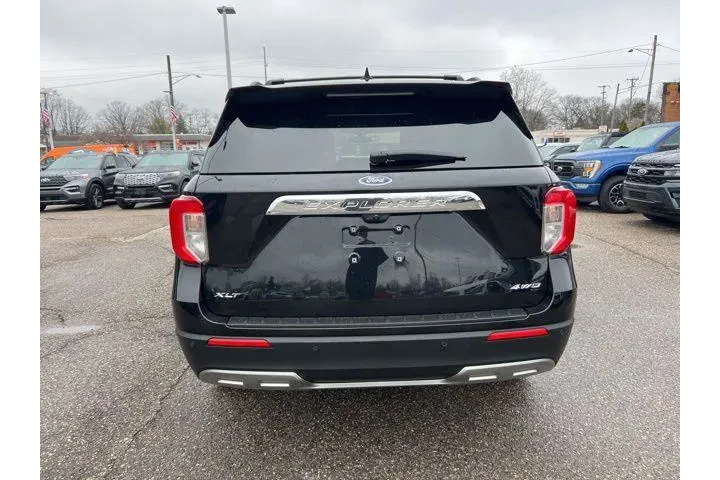 $32999 : Ford Explorer 2024 AWD XLT 4 image 5