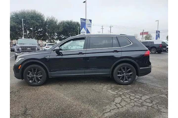 $20998 : Volkswagen Tiguan 2024 SE 4d image 4