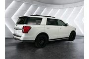 $38171 : Ford Expedition 2023 4x2 XLT thumbnail