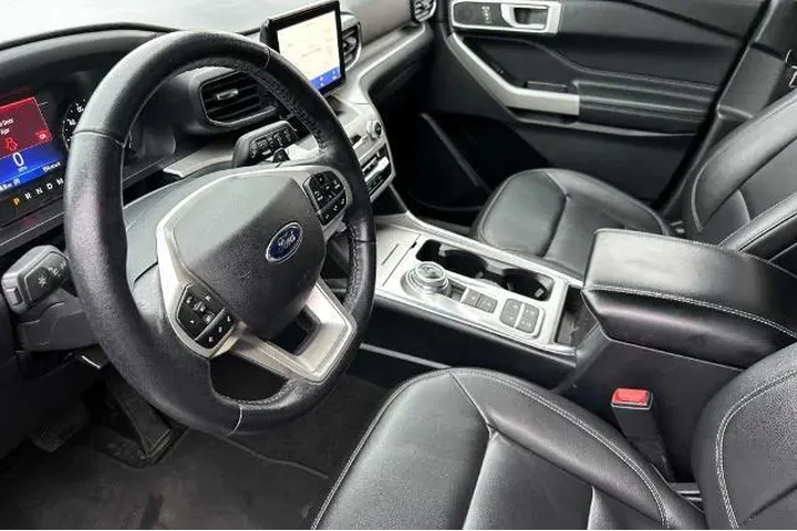 $20844 : Ford Explorer 2020 XLT 4dr S image 4