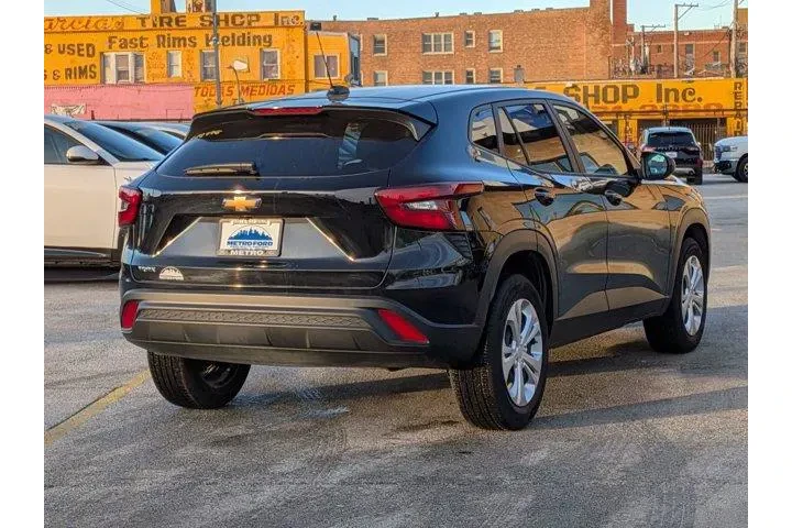 $19993 : Chevrolet Trax 2025 LS 4dr C image 3