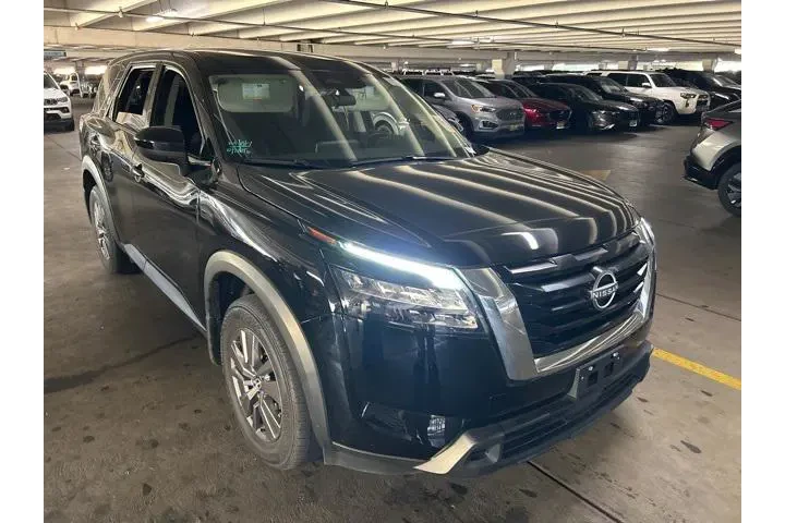 $28500 : Nissan Pathfinder 2024 S 4dr image 1