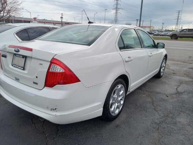 $6500 : 2010 Fusion SE image 3