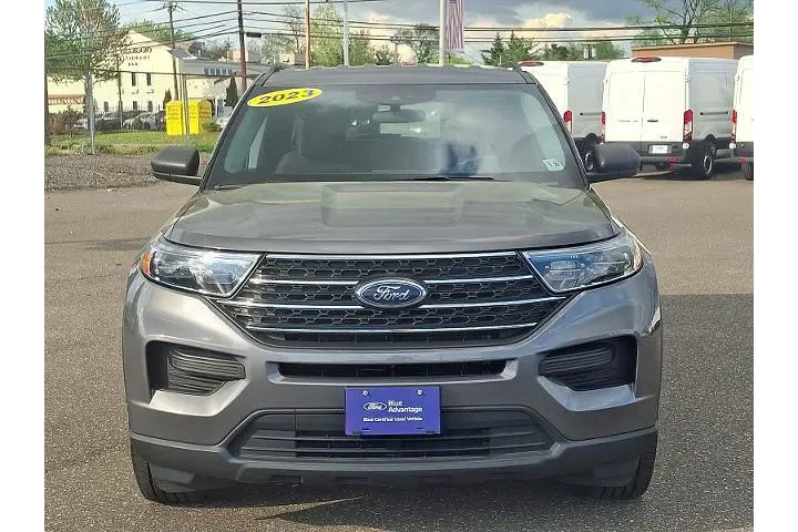 $33798 : Ford Explorer 2023 AWD XLT 4 image 2