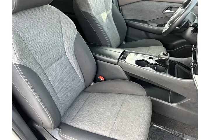 $17921 : Nissan Rogue 2023 SV 4dr Cro image 10