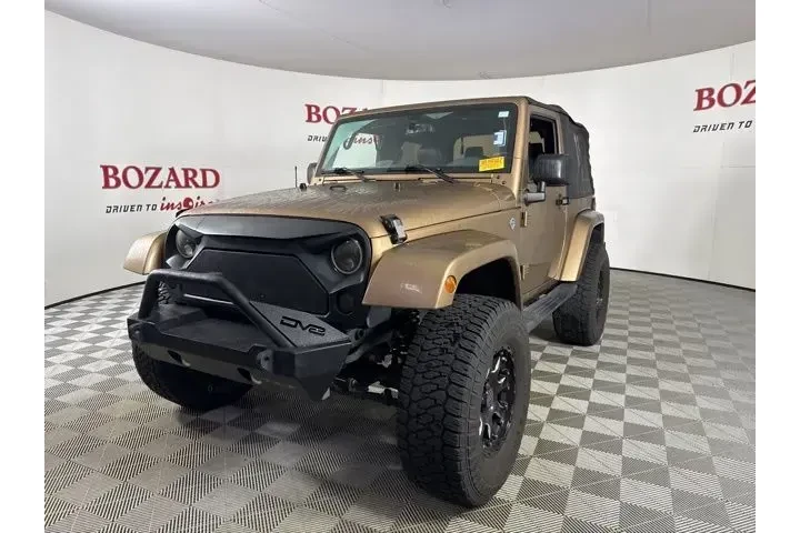 $16000 : Jeep Wrangler 2015 4x4 Sahar image 4