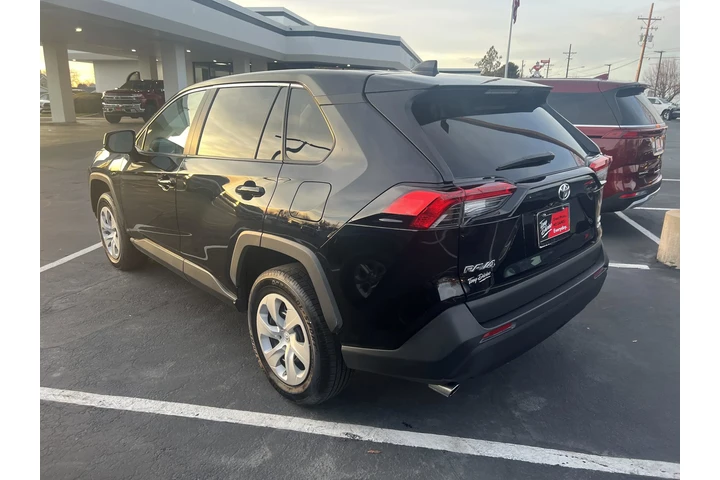 $26495 : Toyota RAV4 2024 AWD LE 4dr image 6