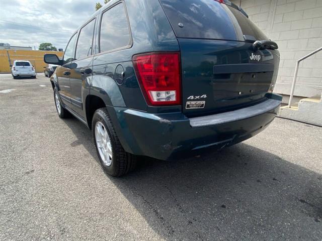 $3995 : 2005 Grand Cherokee Laredo image 9