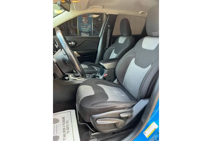 $10999 : 2018 Cherokee Latitude image 9