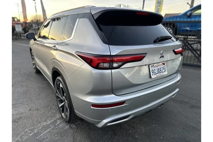 $20995 : 2022 Outlander SEL Special Ed image 4