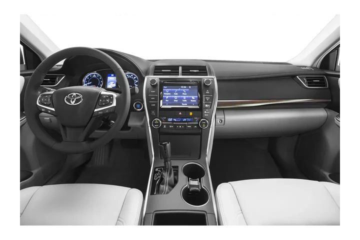 $17781 : 2015 Camry LE image 4