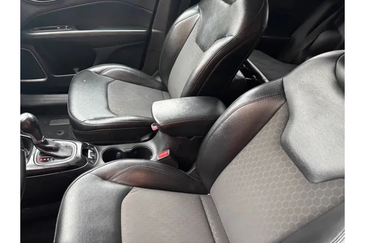$16500 : 2018 Compass Altitude image 7