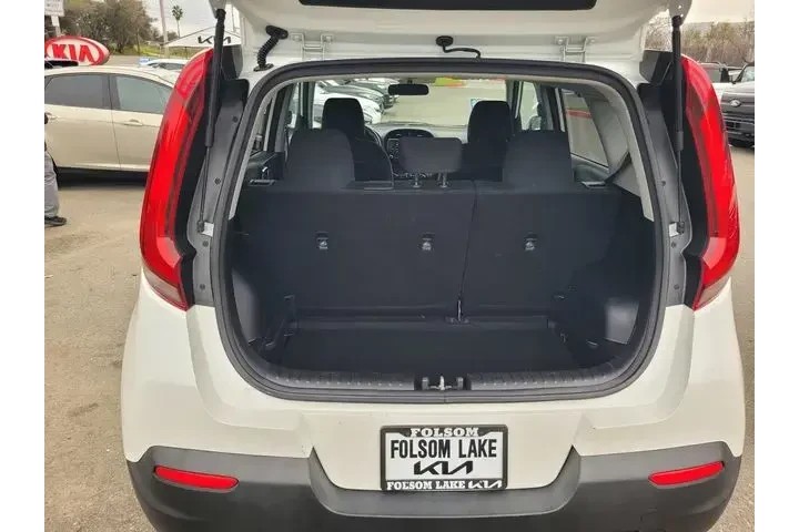 $12546 : Kia Soul 2022 LX 4dr Crossov image 8