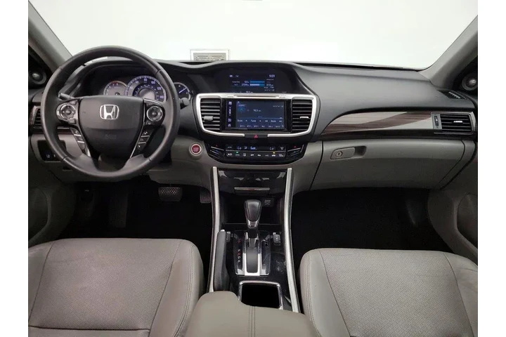 $17998 : Honda Accord 2017 Touring 4d image 9