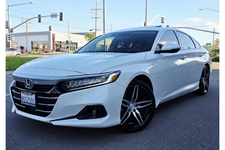 $19450 : 2022 Accord Hybrid Touring image 2