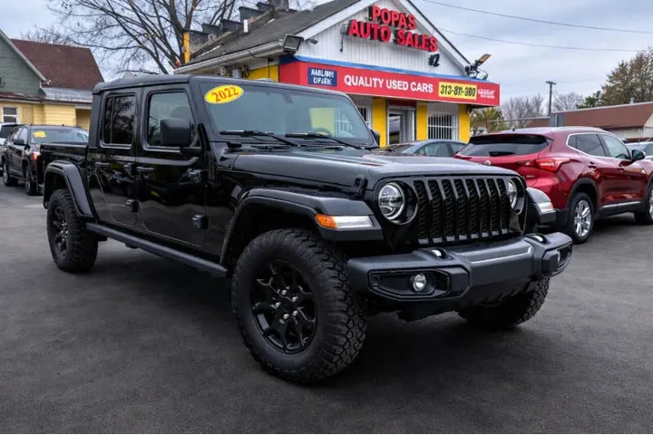 $32995 : 2022 Gladiator Willys image 2