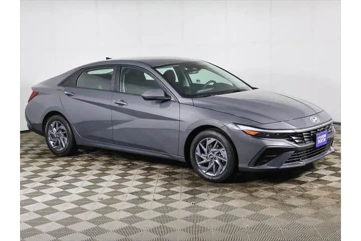 $19690 : Hyundai ELANTRA 2024 SEL 4dr image 2