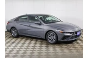 $19690 : Hyundai ELANTRA 2024 SEL 4dr thumbnail