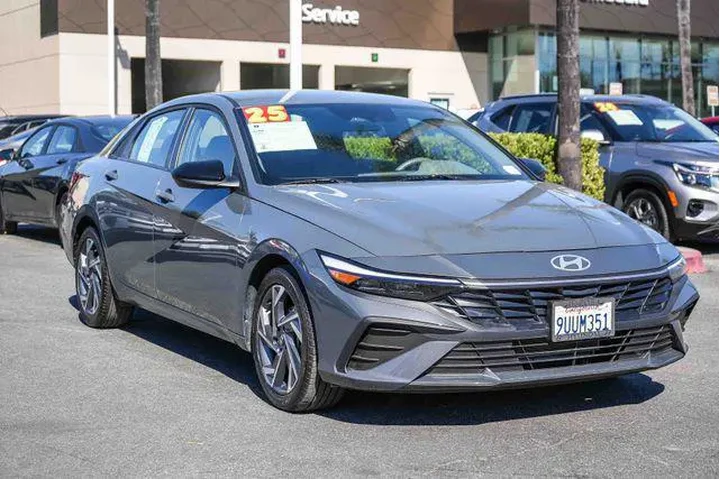 $21000 : Hyundai ELANTRA 2025 SEL Spo image 3