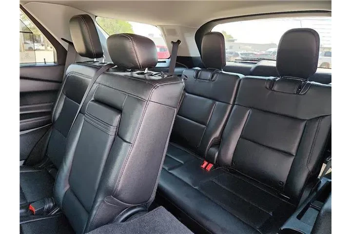 $31995 : Ford Explorer 2023 Limited 4 image 10