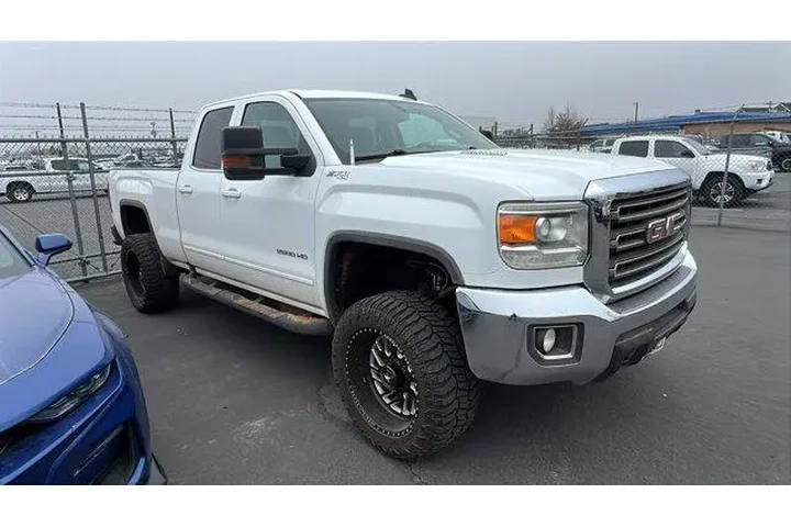 $39984 : GMC Sierra 2500HD 2016 4x4 S image 3