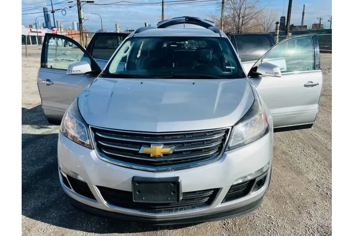 $12500 : 2017 Traverse LT image 4
