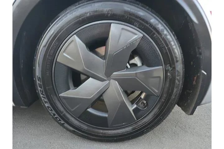 $26995 : Toyota Prius 2024 LE 4dr Hat image 6