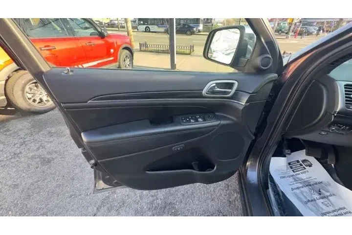 $20388 : Jeep Grand Cherokee 2020 4x4 image 9