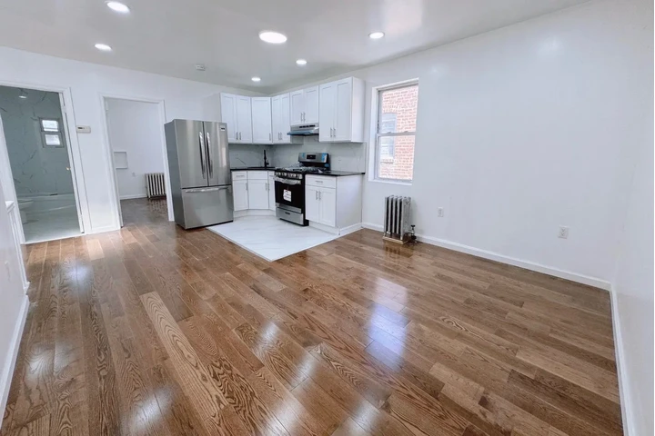 $2600 : Renta en South Ozone Park image 2