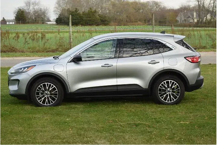 $20500 : Ford Escape Plug-In Hybrid 2 image 4